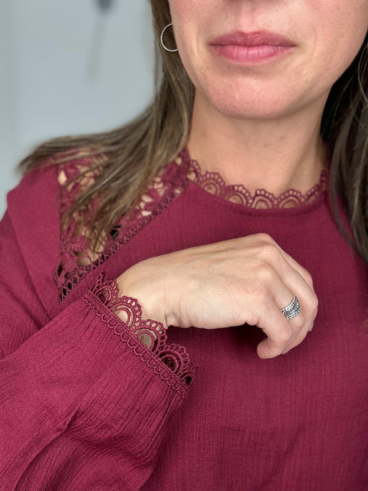 BURGUNDY LACE HEM TOP-8421