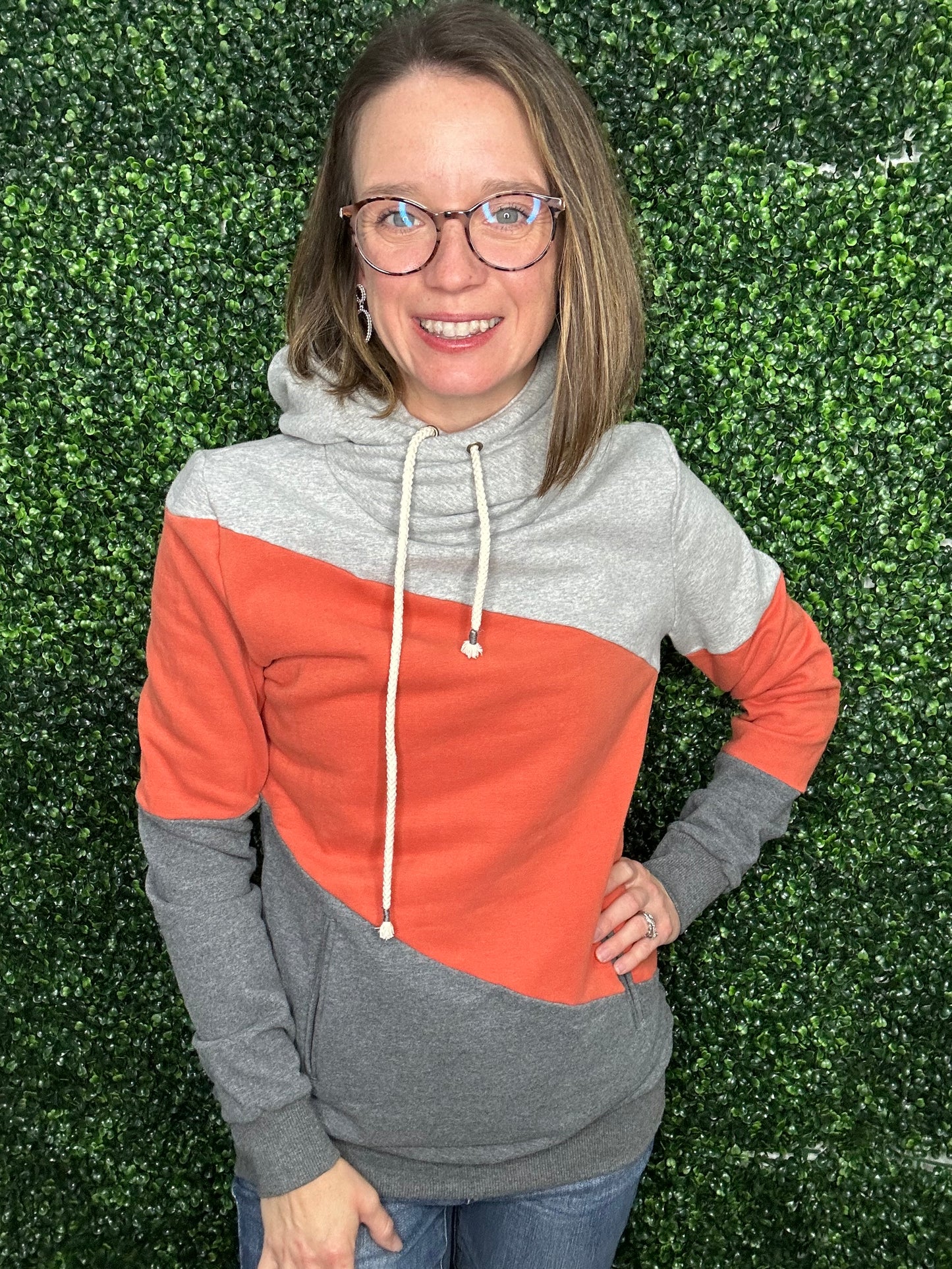 AMPERSAND SWEATSHIRT