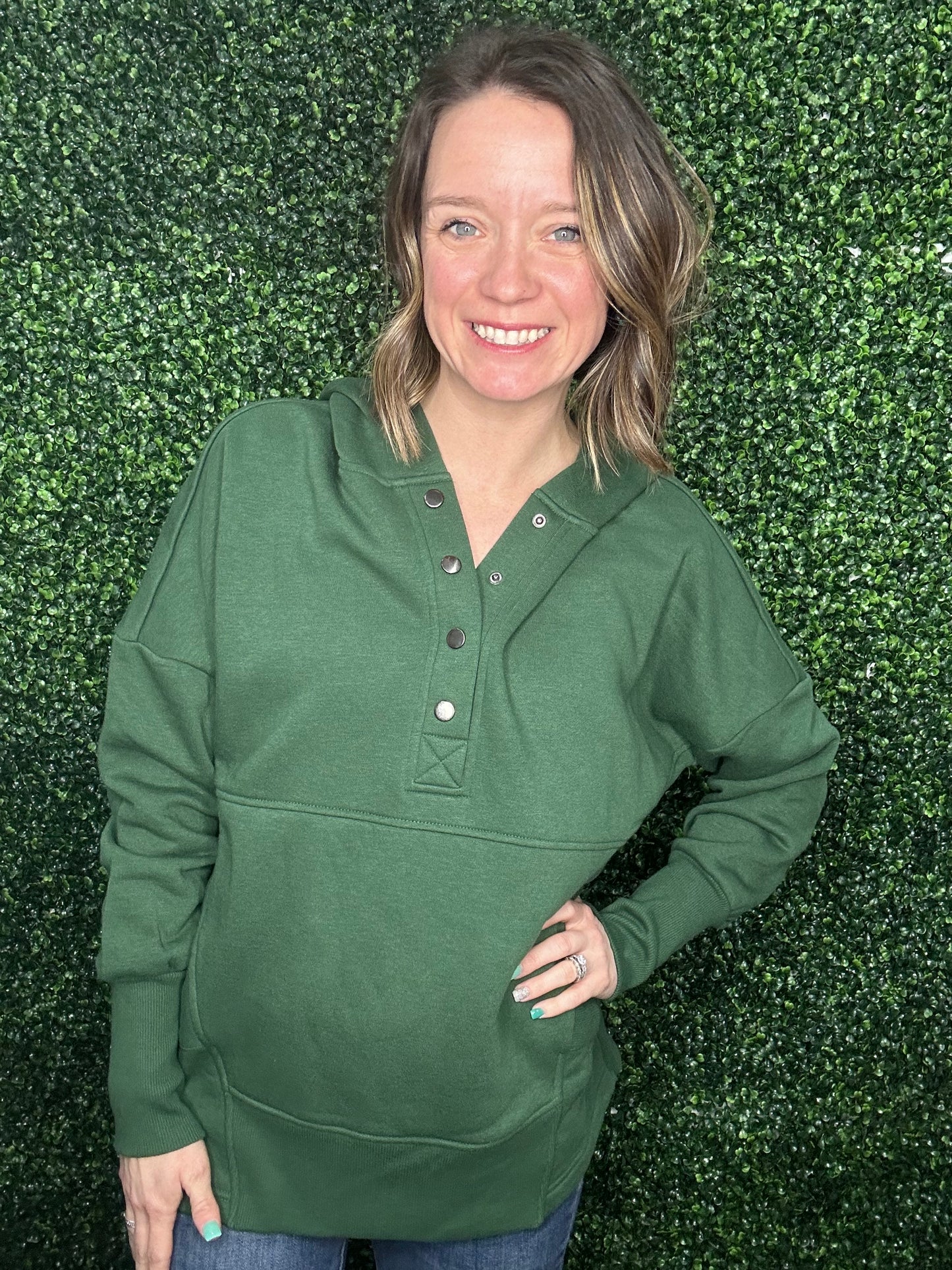 HOODED PULLOVER