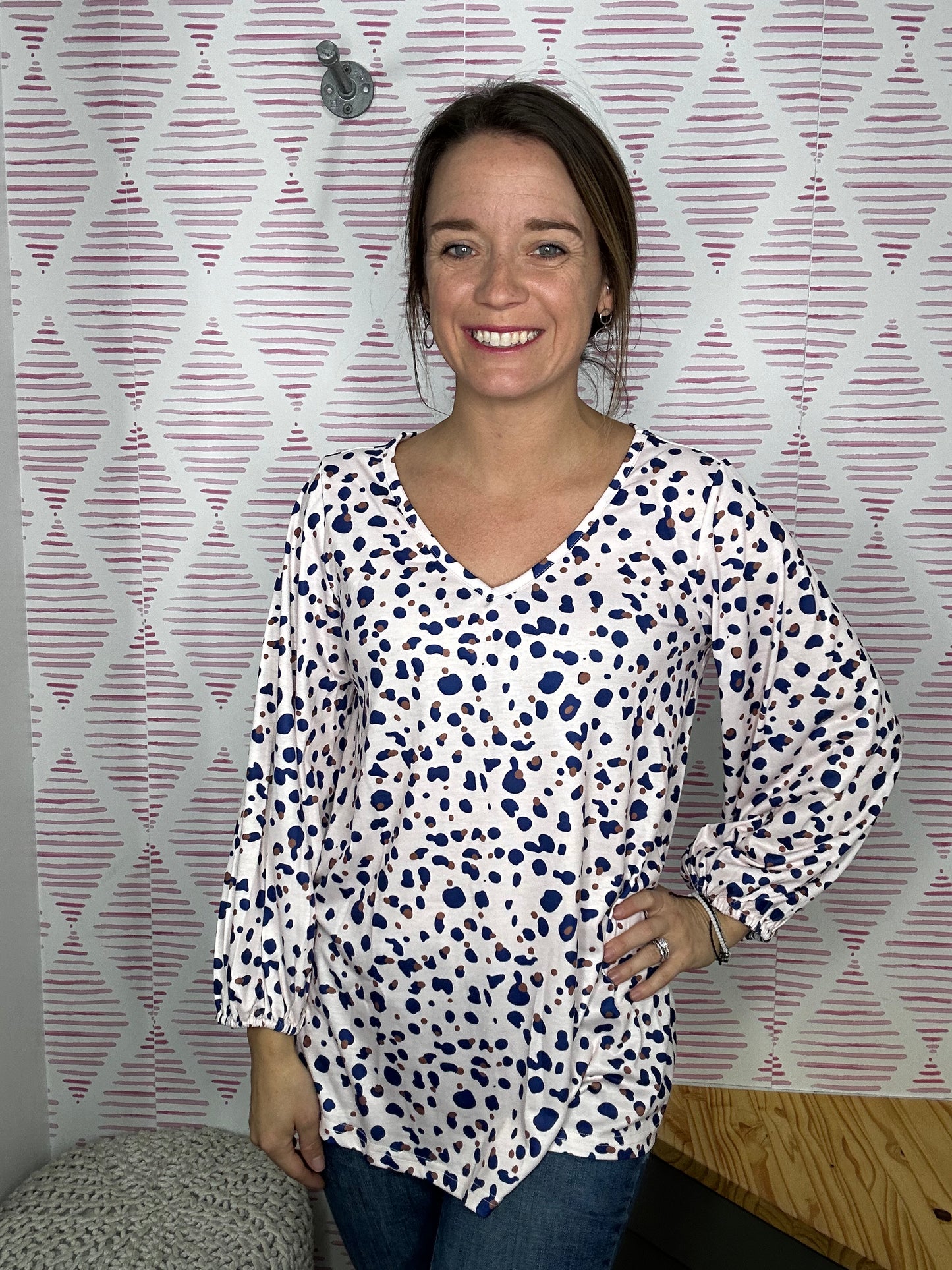 NAVY PINK DOT TOP
