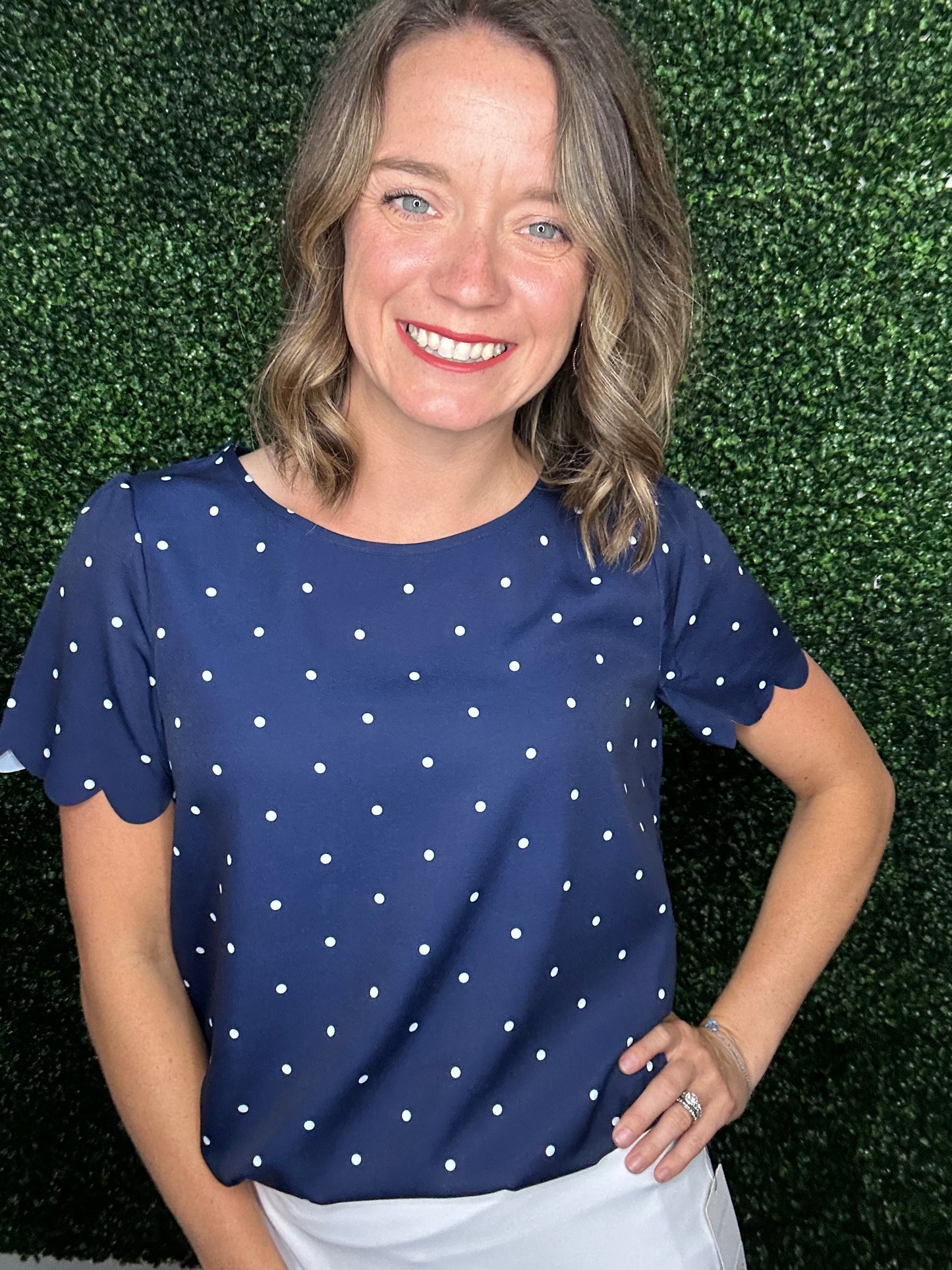 NAVY DOT TOP