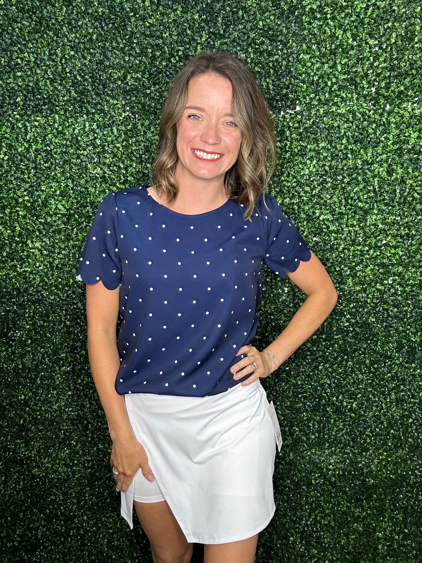 NAVY DOT TOP