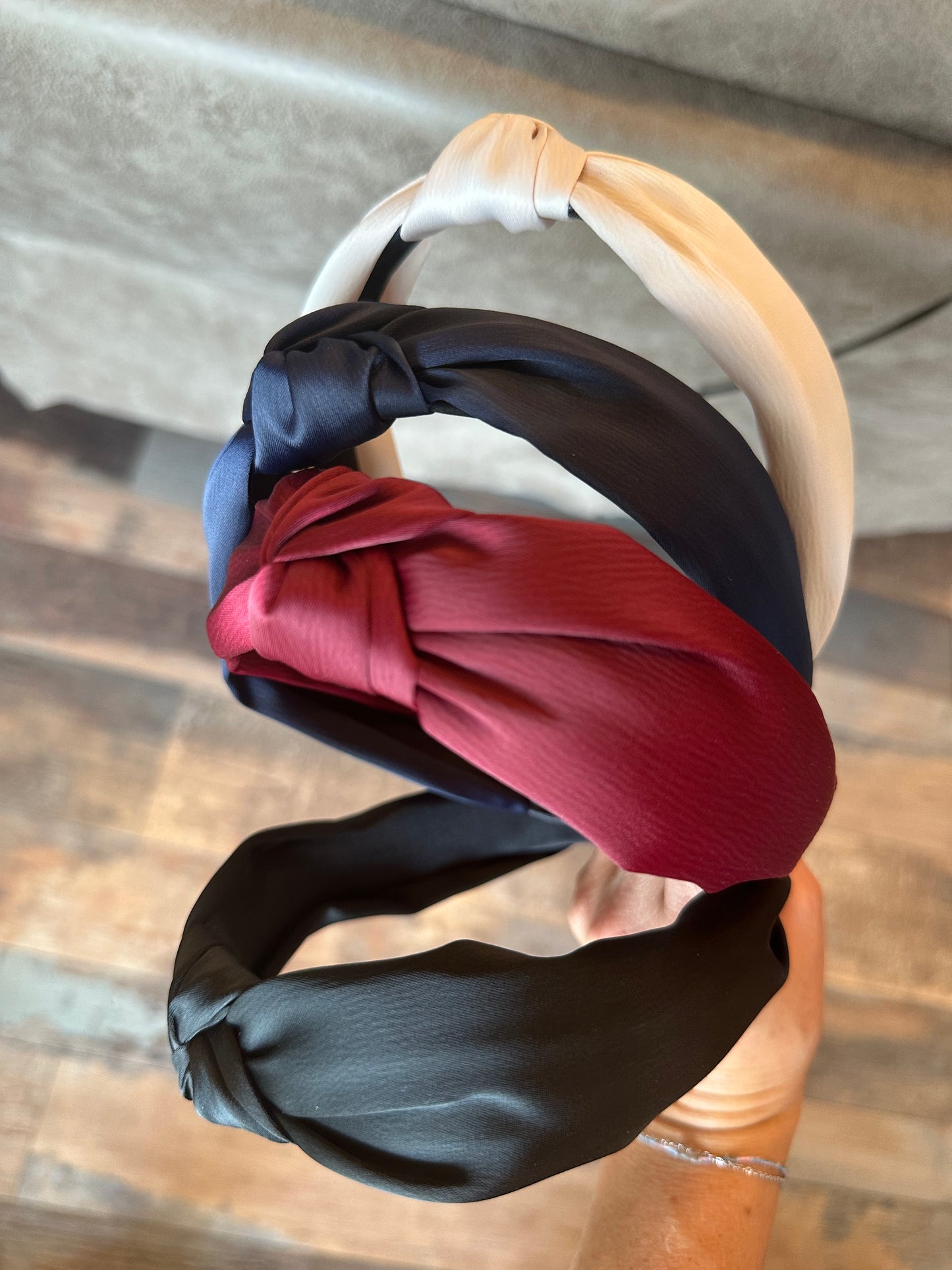 KNOTTED HEADBAND