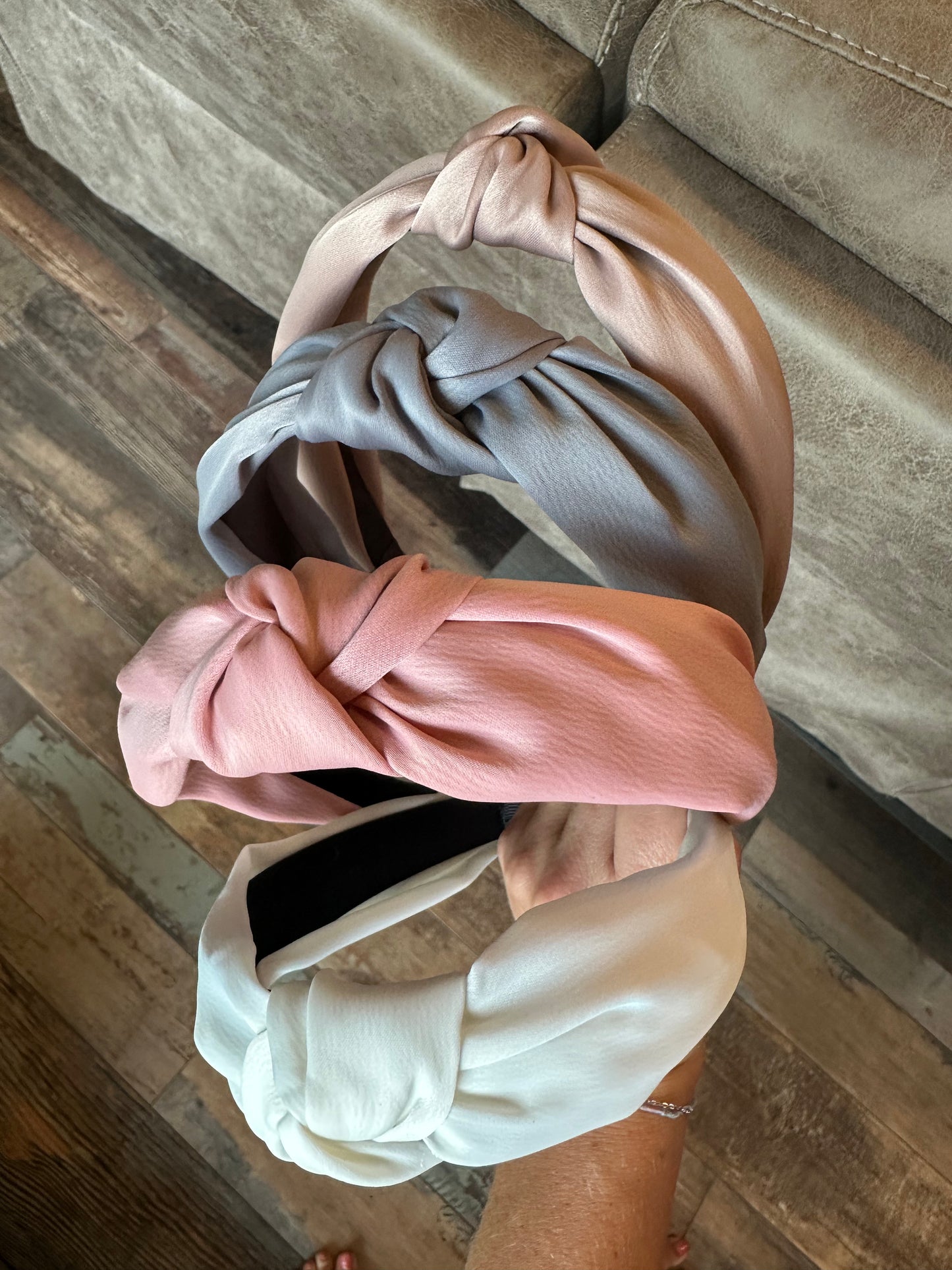 KNOTTED HEADBAND