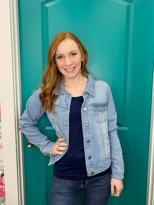 LIGHT WASH DENIM JACKET