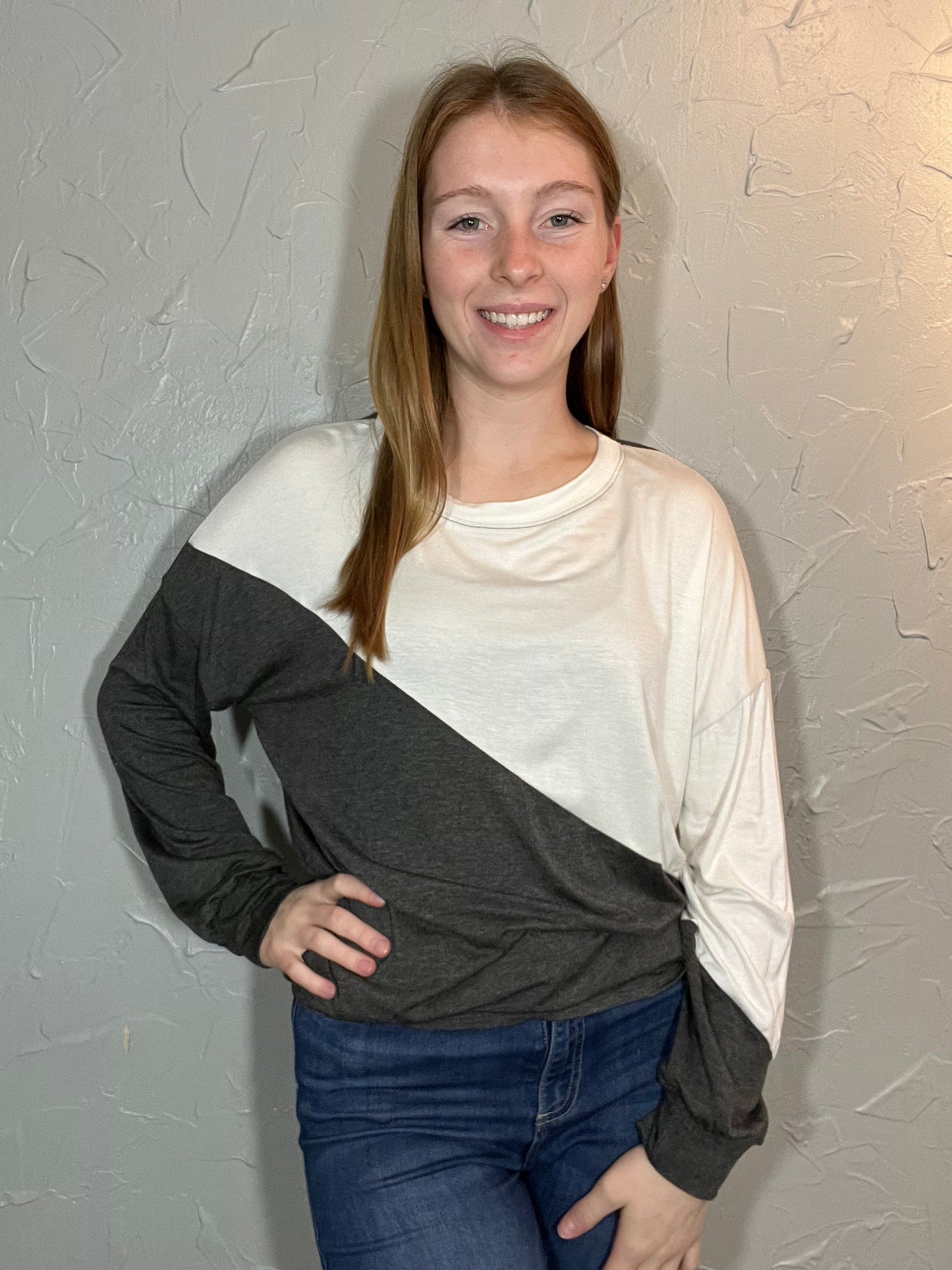 Curvy Diagonal Contrast