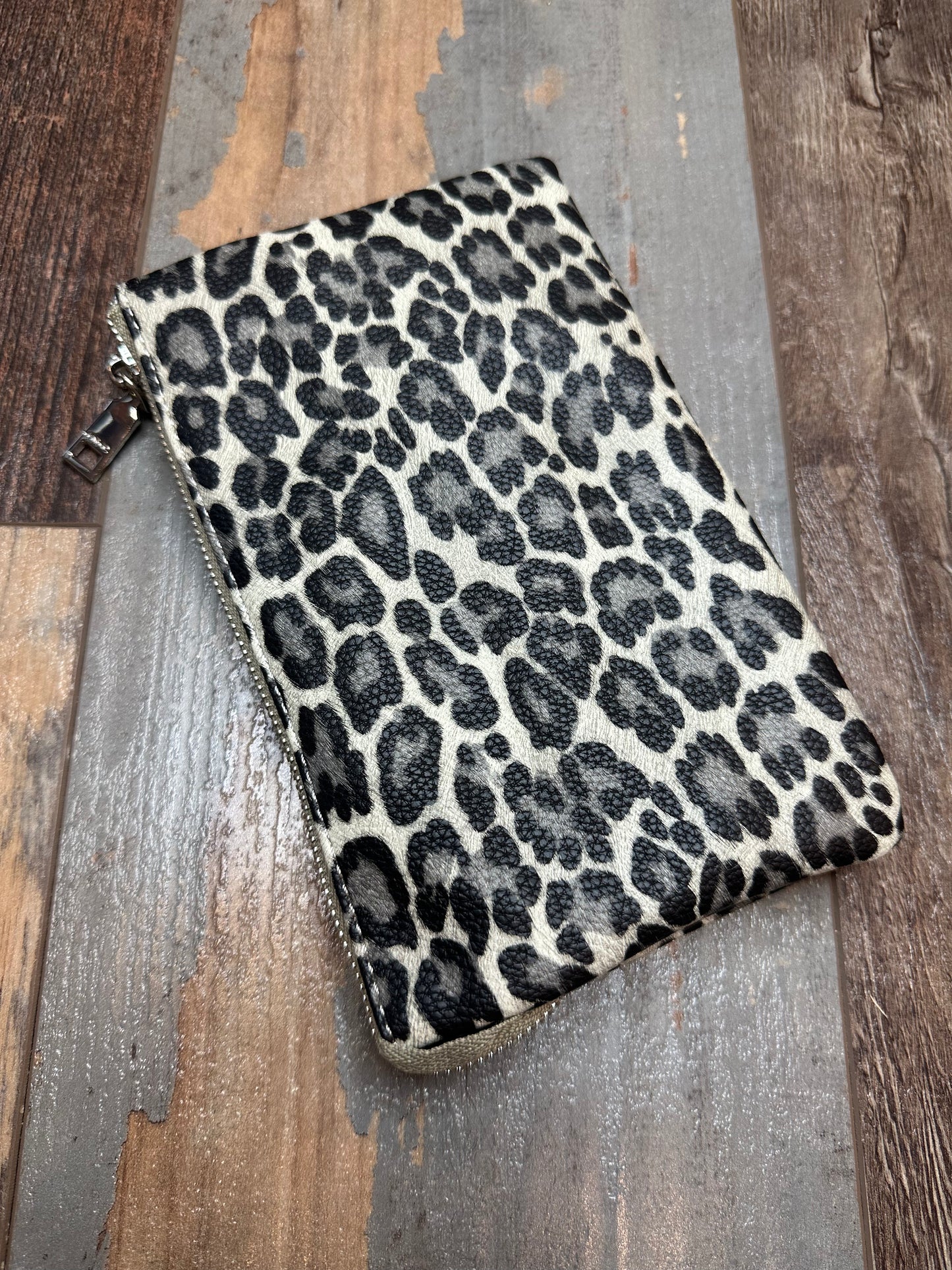 3-IN-1 CROSSBODY/WRISTLET/WALLET