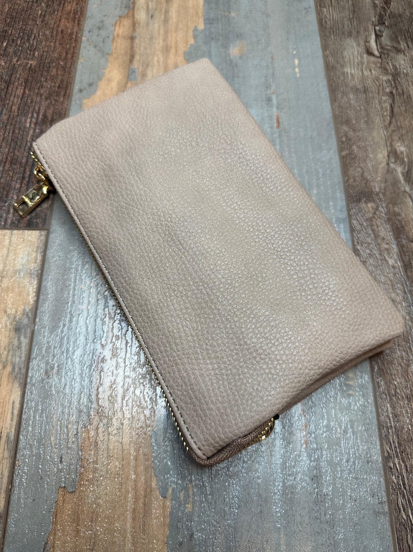 3-IN-1 CROSSBODY/WRISTLET/WALLET