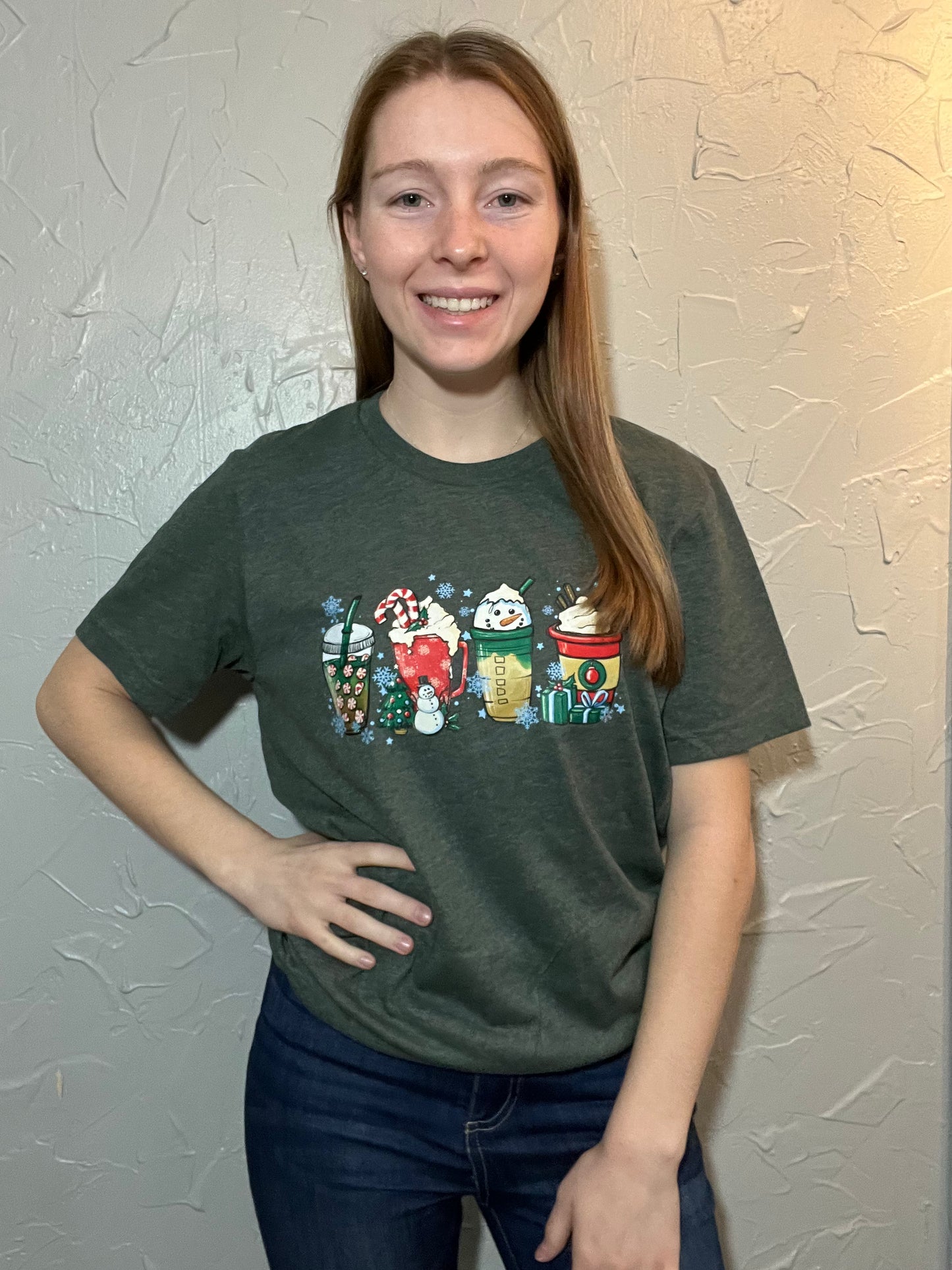 CHRISTMAS LATTES GRAPHIC T