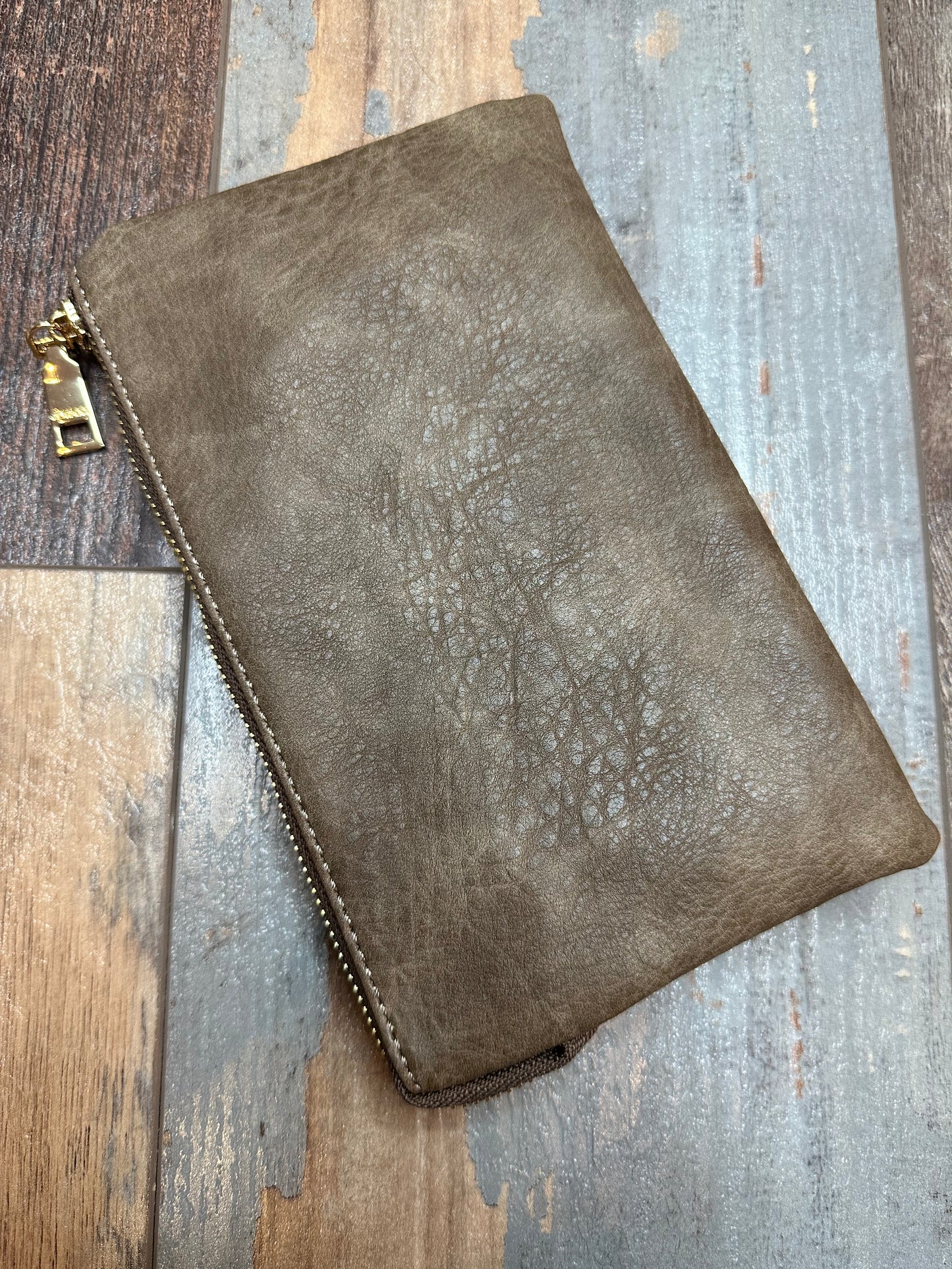 3-IN-1 CROSSBODY/WRISTLET/WALLET