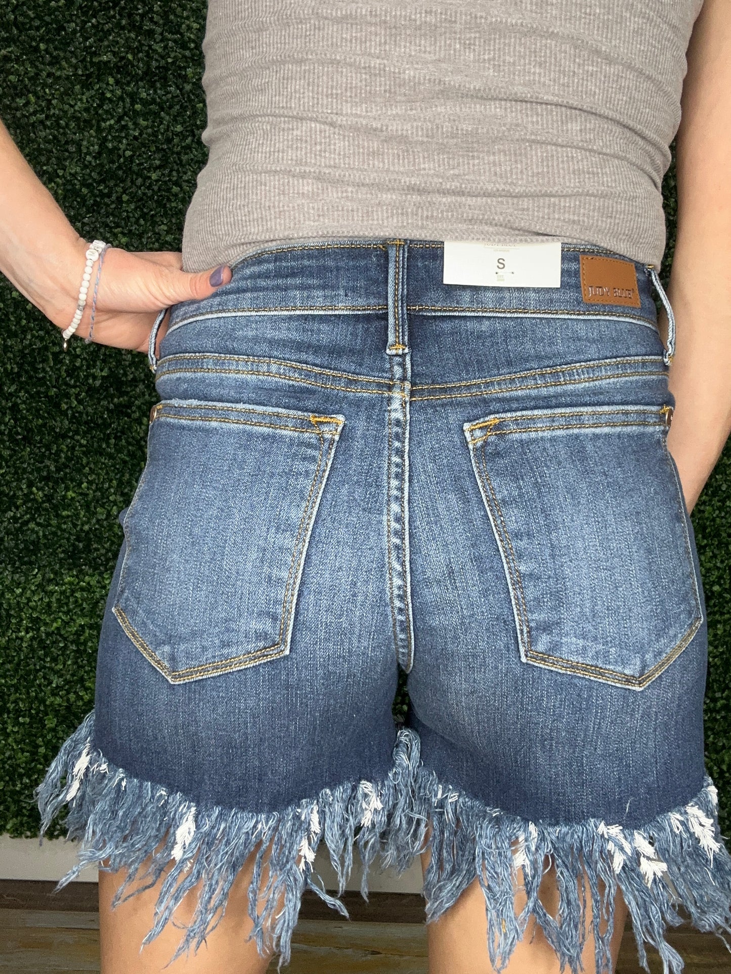 JB15262-LONG FREY SHORTS