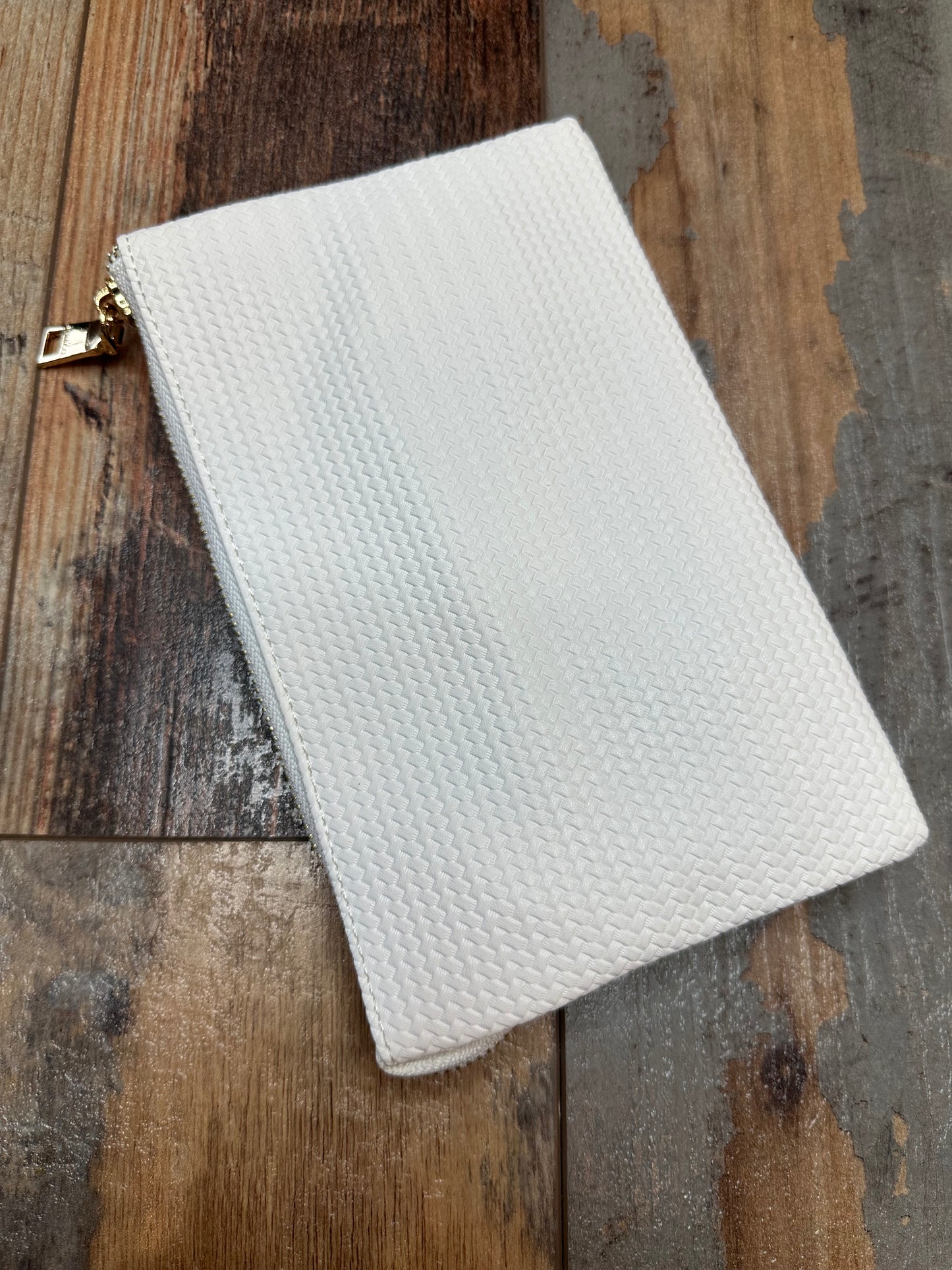 3-IN-1 CROSSBODY/WRISTLET/WALLET