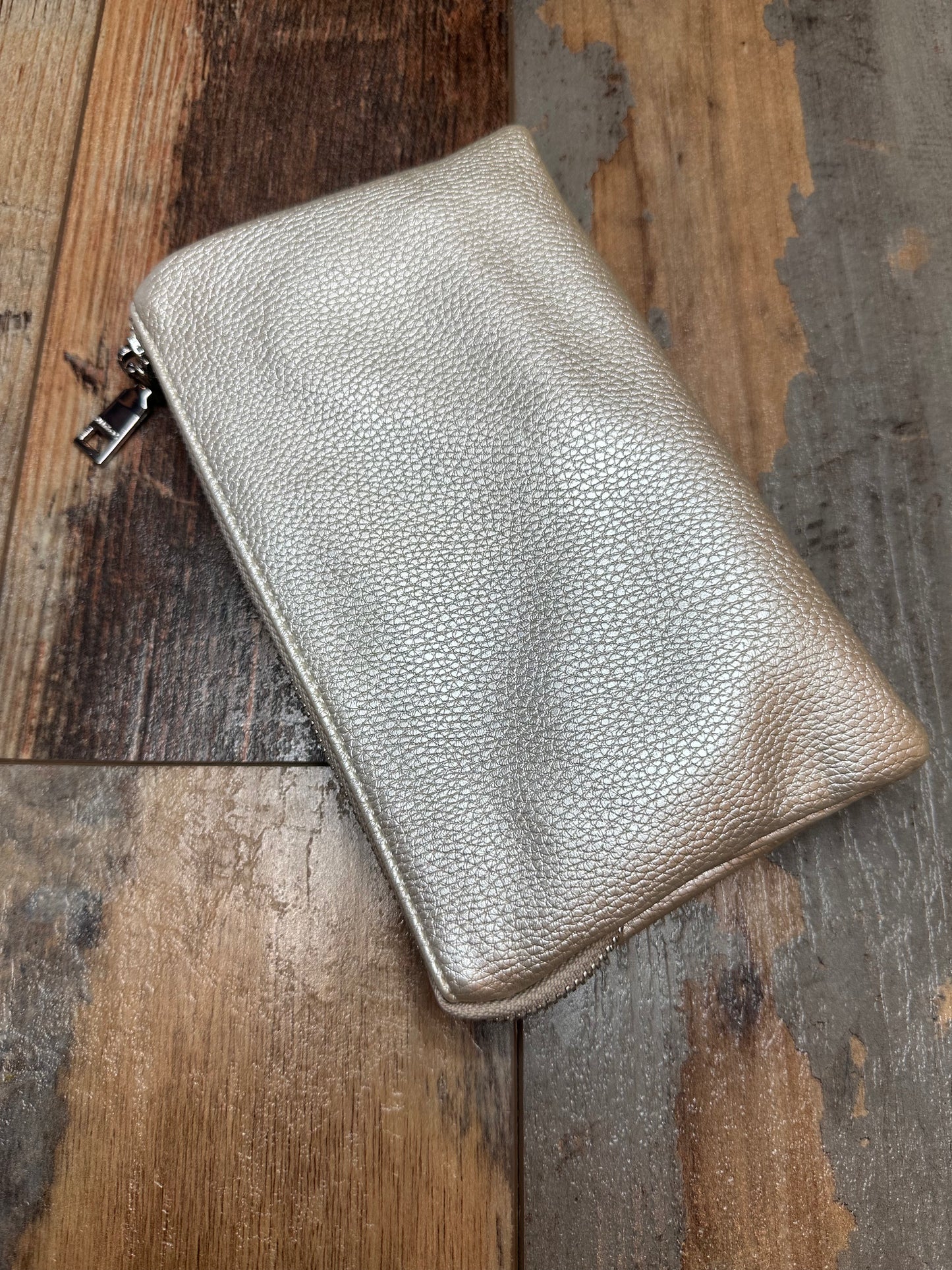 3-IN-1 CROSSBODY/WRISTLET/WALLET