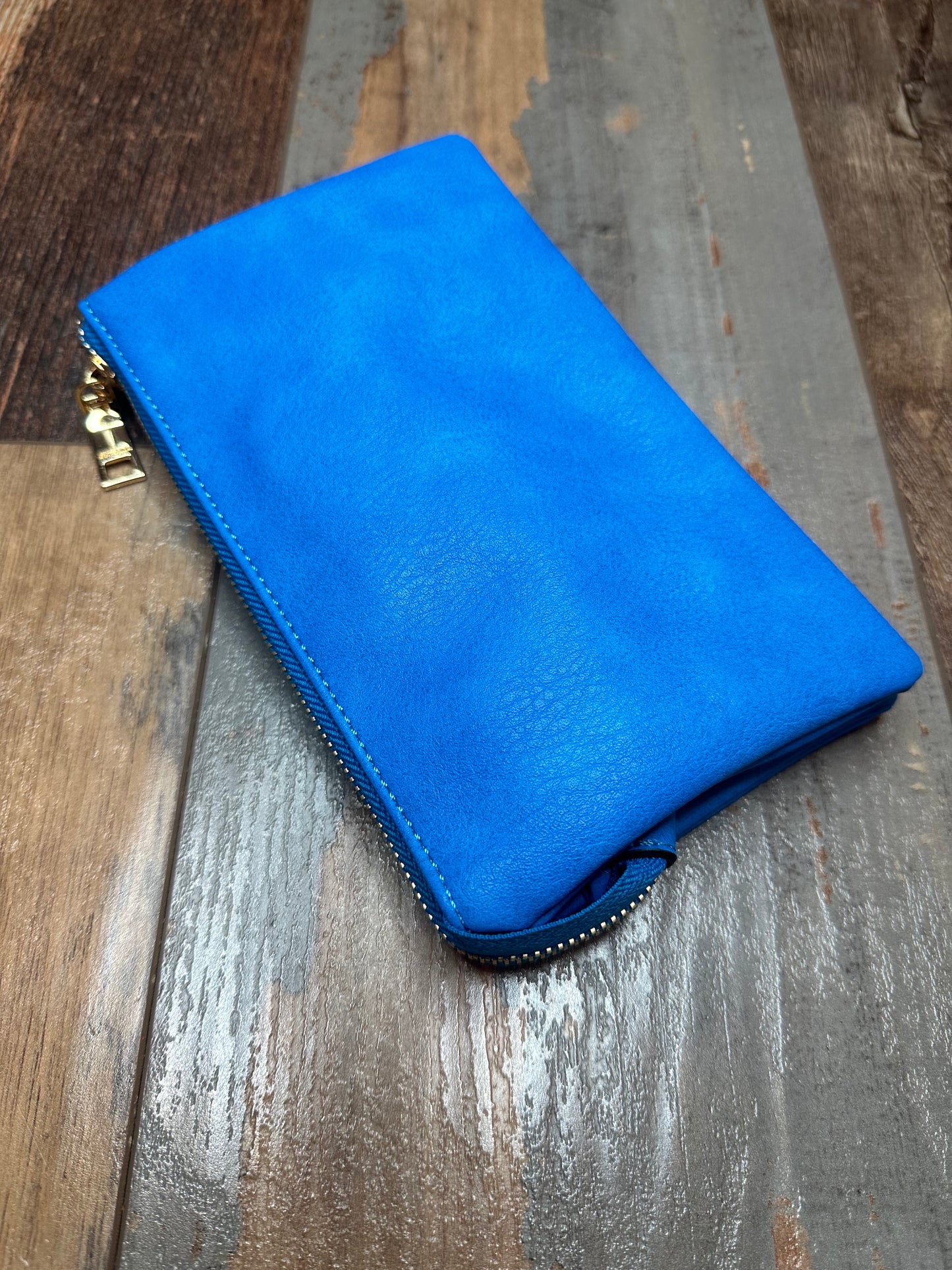 3-IN-1 CROSSBODY/WRISTLET/WALLET