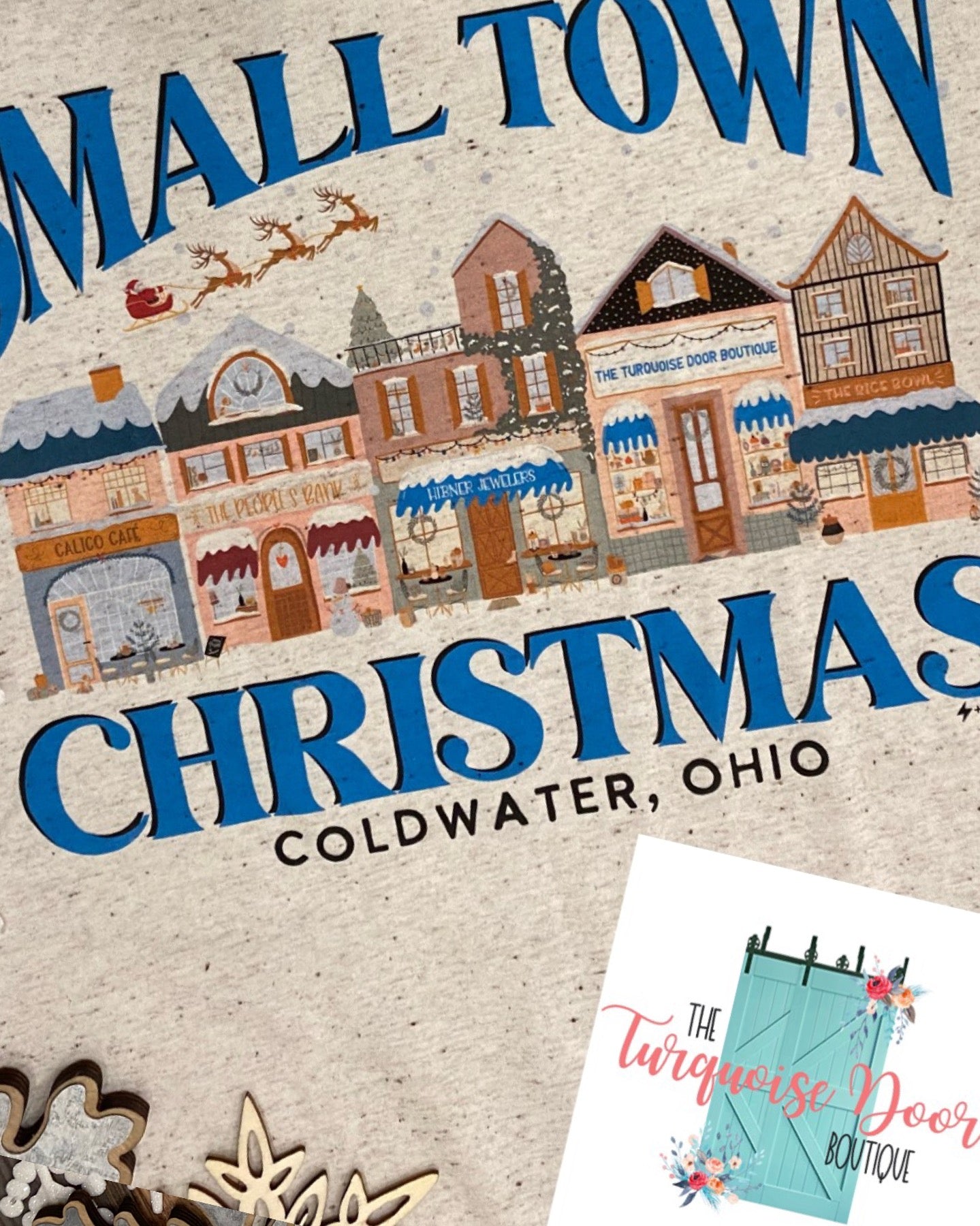 HOMETOWN CHRISTMAS GRAPHIC T'S