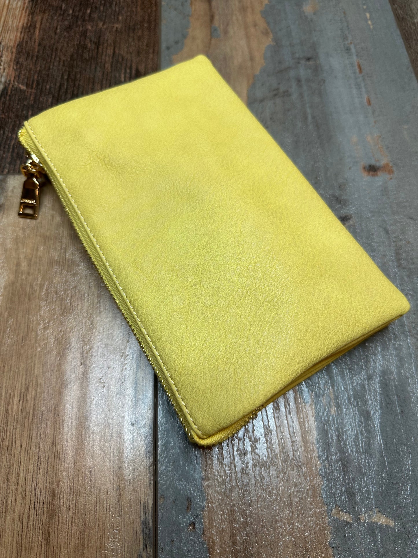 3-IN-1 CROSSBODY/WRISTLET/WALLET