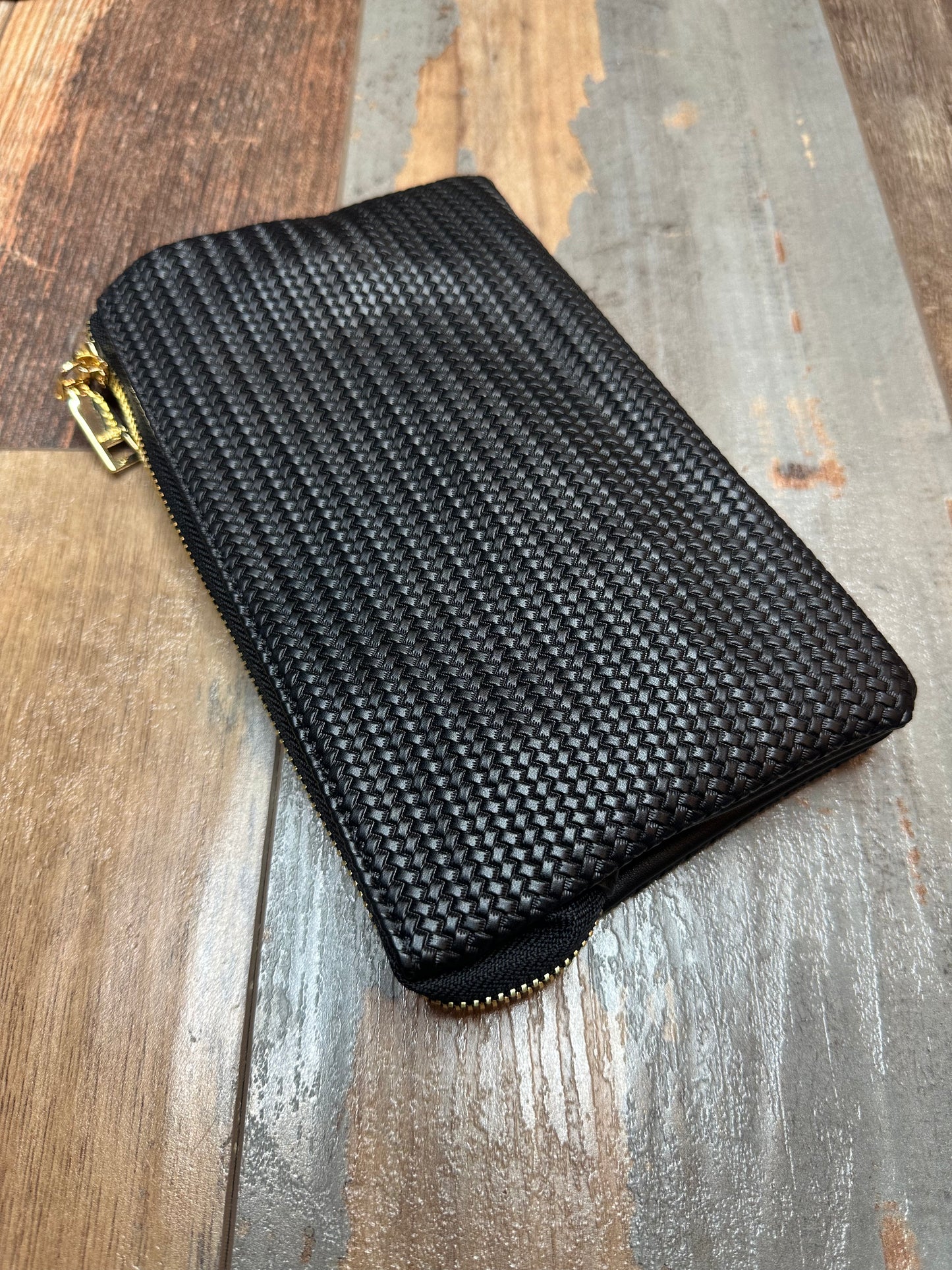 3-IN-1 CROSSBODY/WRISTLET/WALLET
