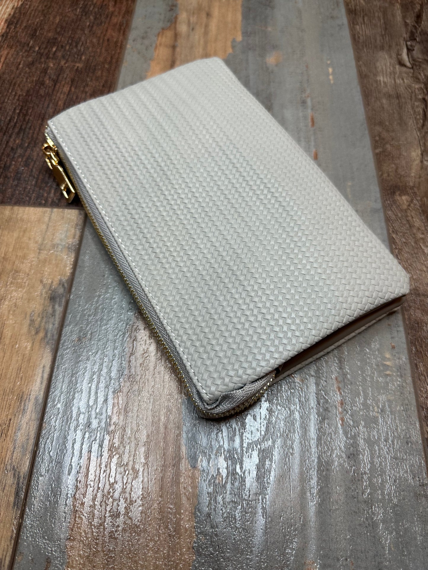 3-IN-1 CROSSBODY/WRISTLET/WALLET