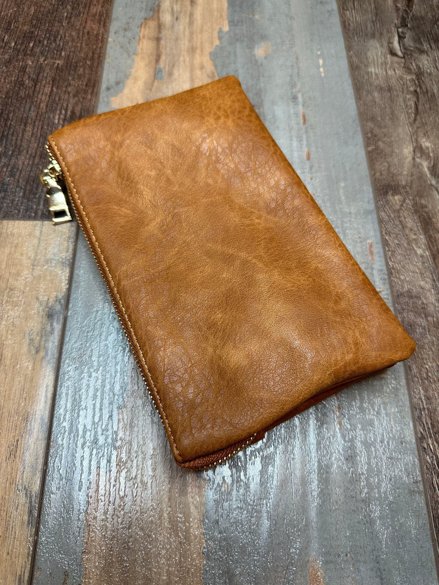 3-IN-1 CROSSBODY/WRISTLET/WALLET