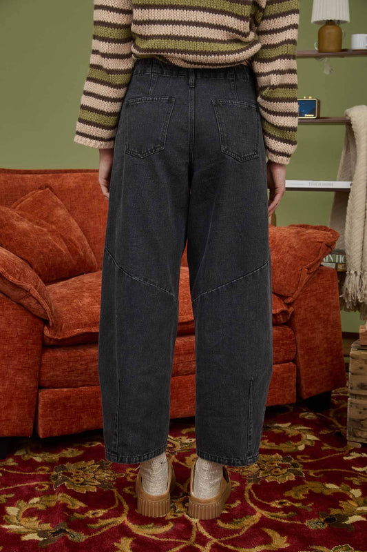 WIDE LEG BLACK DENIM CAPRI 1009