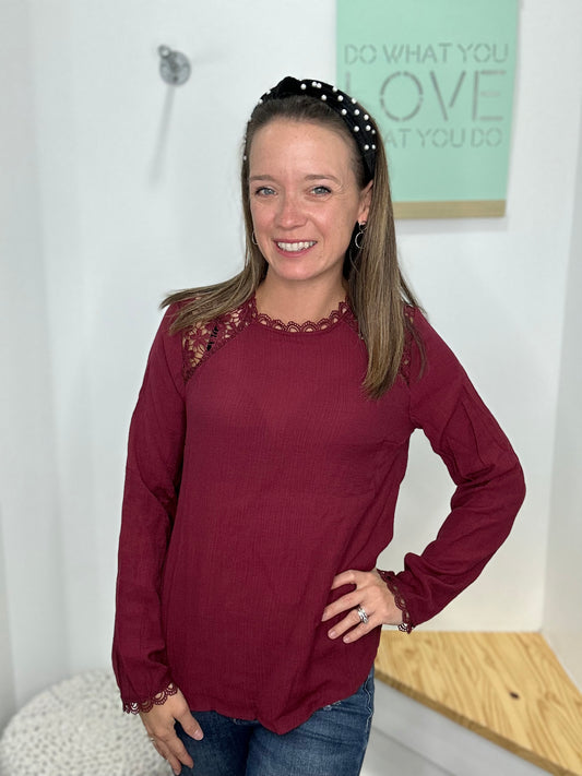 BURGUNDY LACE HEM TOP-8421