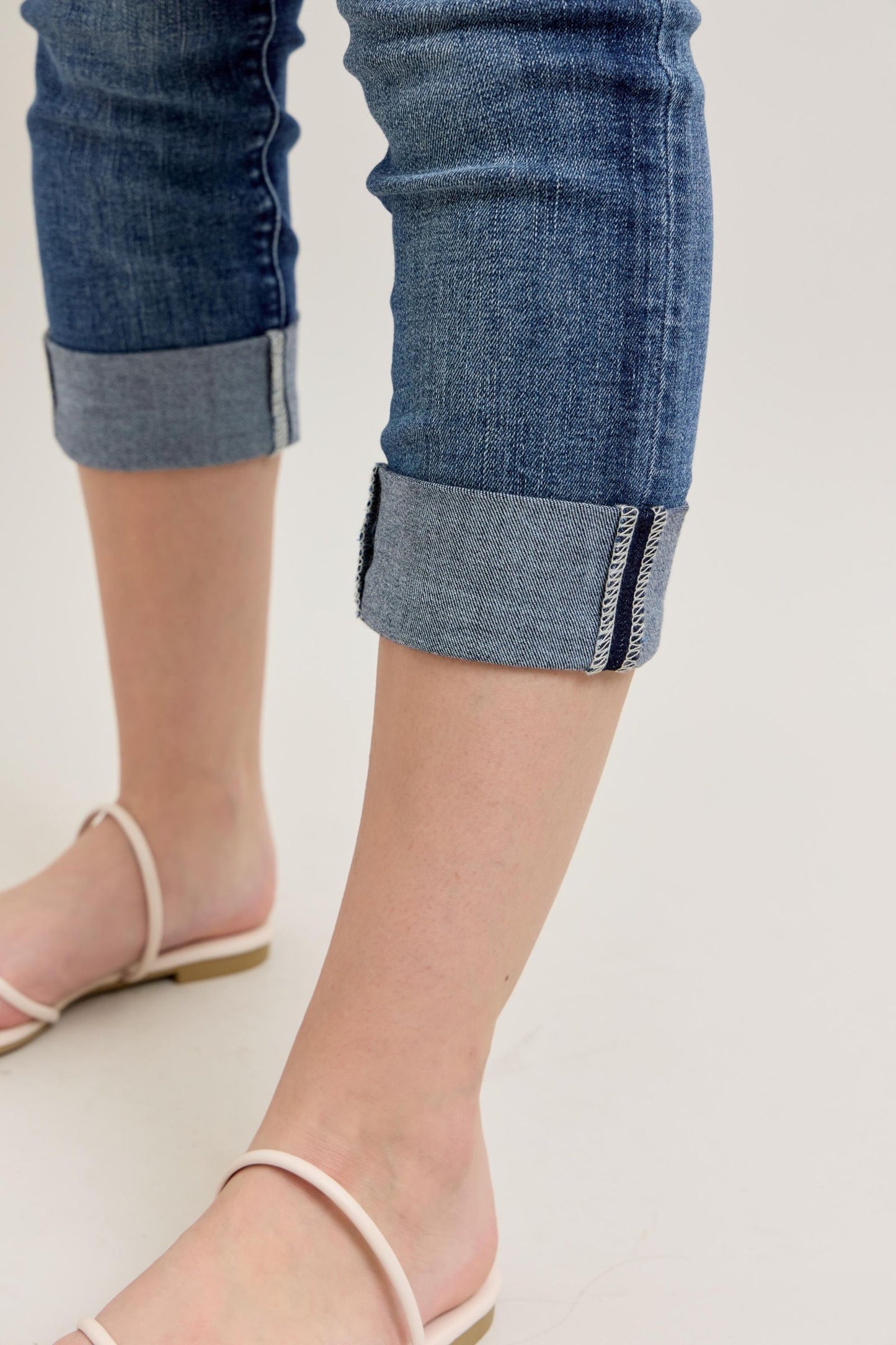 Judy Blue Cuffed Capri 72121