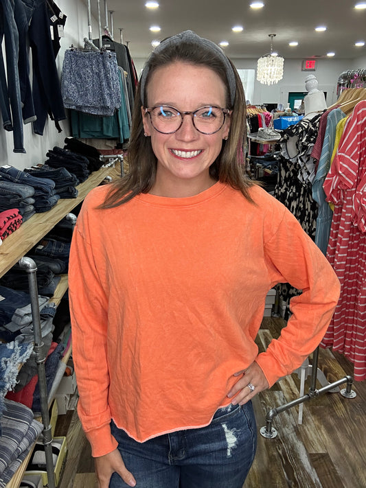 ORANGE CROPPED SWEATSHIRT