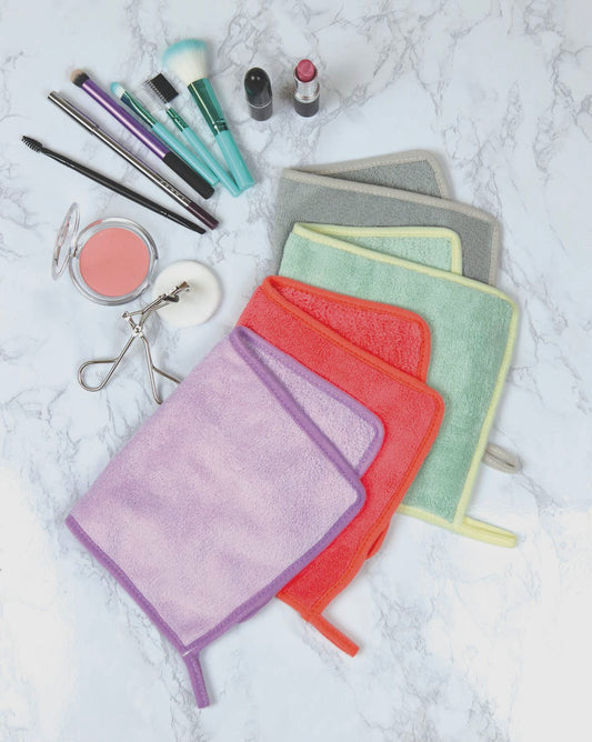 MAKEUP REMOVING TOWEL