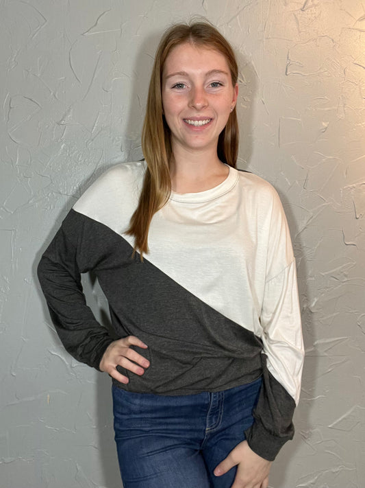 Curvy Diagonal Contrast