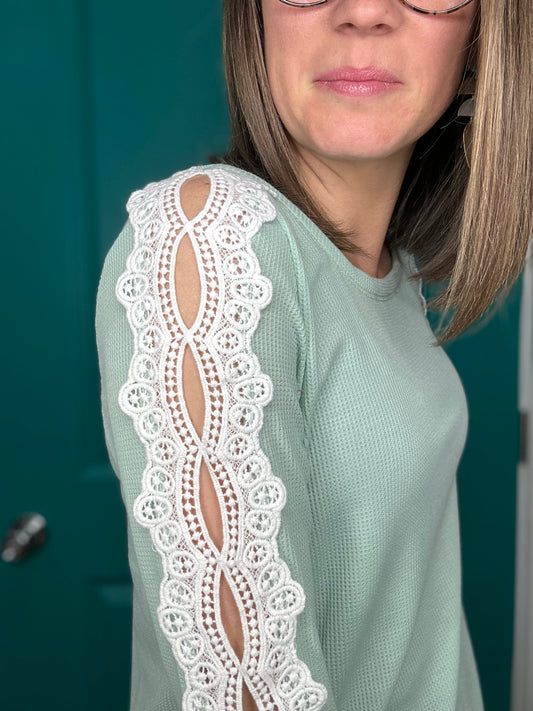 LACE SLEEVE THERMAL TOP-3015