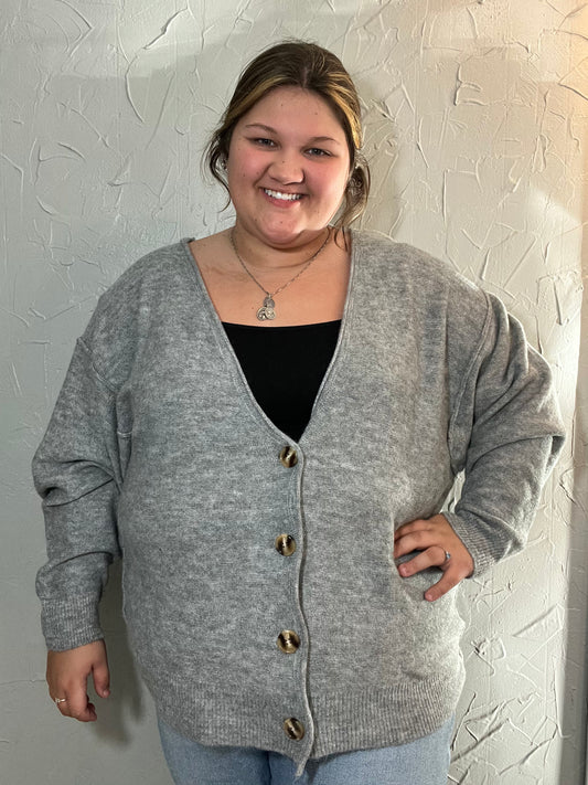 BUTTON CARDIGAN