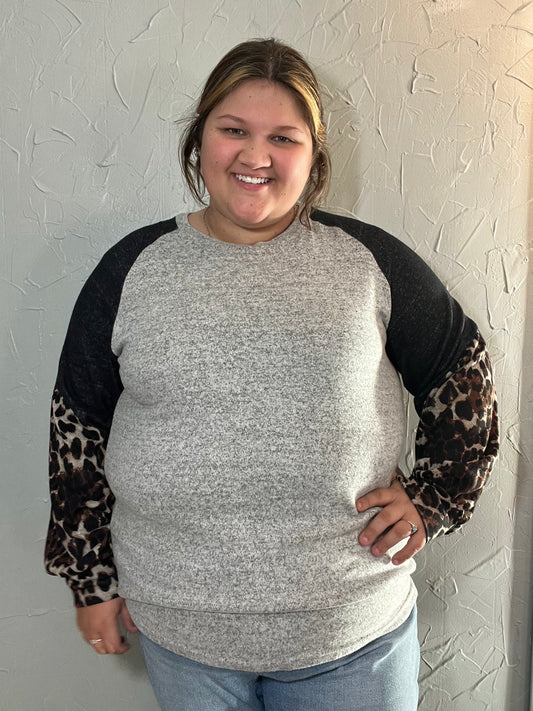 GRAY BLACK-ANIMAL SLEEVE